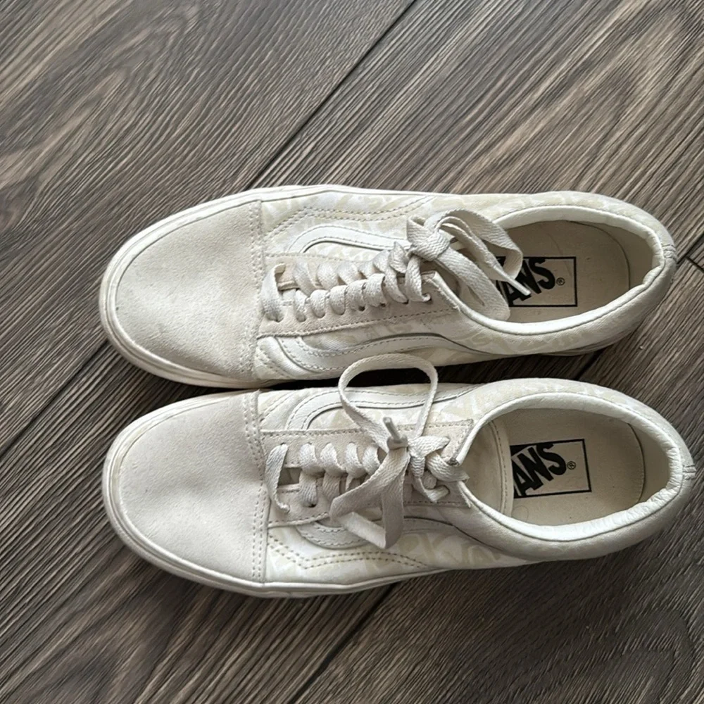Vans Old Skool PLATFORM Tonal logo sneakers size 8